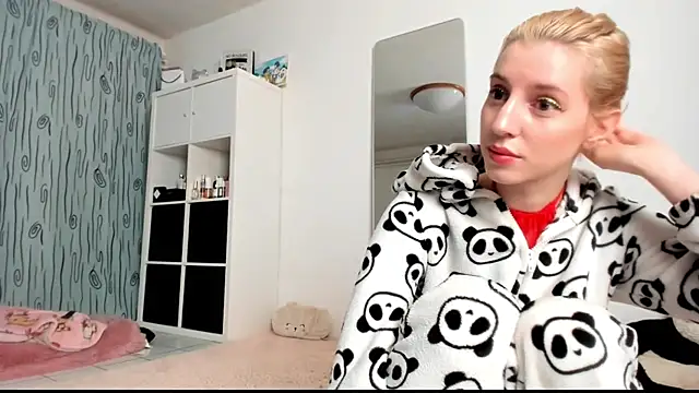 KenzieDawton online show from 02.06.25