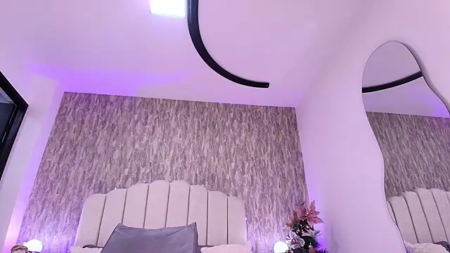 raven lilith  online show from 11.29.25