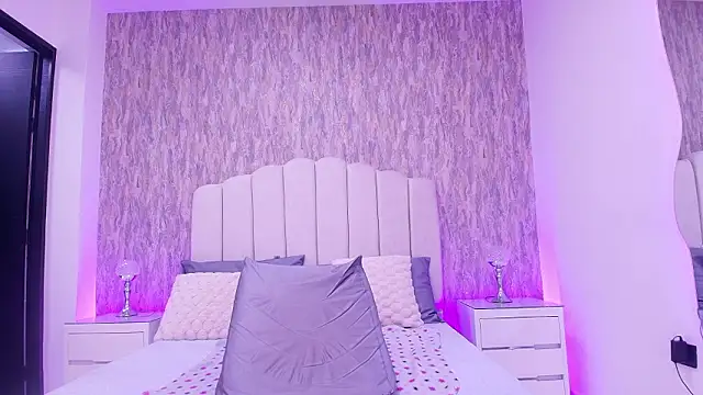 raven lilith  online show from 03.20.26