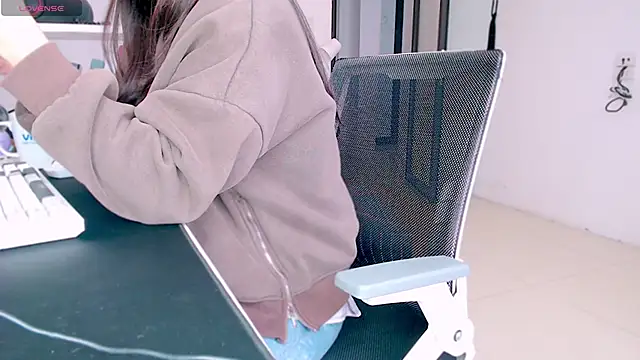 Shyn   online show from 02.20.25