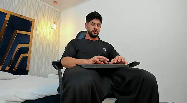 Snapshot of Petesevans chatting on 02.22.25 Petesevans online show from 02.22.25