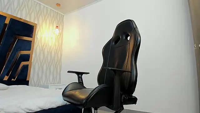 Snapshot of Petesevans chatting on 02.23.25 Petesevans online show from 02.23.25