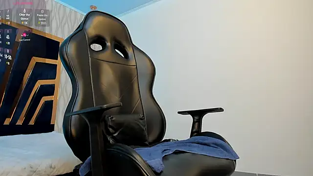 Snapshot of Petesevans chatting on 03.16.25 Petesevans online show from 03.16.25