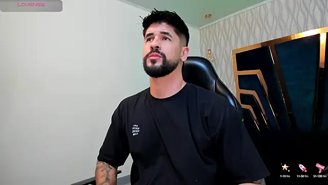 Snapshot of Petesevans chatting on 09.19.25 Petesevans online show from 09.19.25