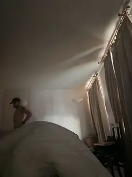 Snapshot of shehandme chatting on 02.08.26 shehandme online show from 02.08.26