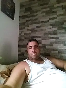 ADRIAN ADI40 online show from 10.17.25