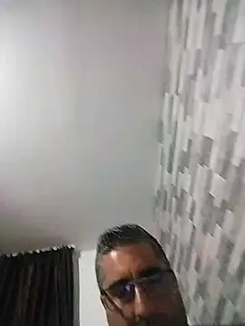 ADRIAN ADI40 online show from 06.10.26