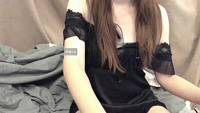 Snapshot of Tw_Zoella chatting on 01.15.25 Tw Zoella online show from 01.15.25