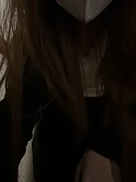 Snapshot of Tw_Zoella chatting on 01.17.25 Tw Zoella online show from 01.17.25