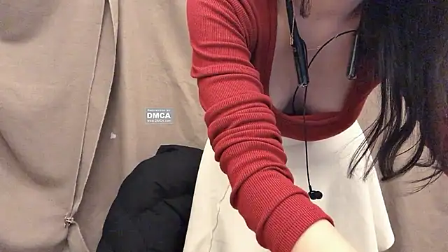 Snapshot of Tw_Zoella chatting on 01.29.25 Tw Zoella online show from 01.29.25