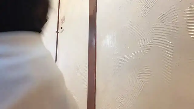 Snapshot of Tw_Zoella chatting on 02.02.25 Tw Zoella online show from 02.02.25