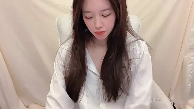 Snapshot of Tw_Zoella chatting on 01.09.26 Tw Zoella online show from 01.09.26