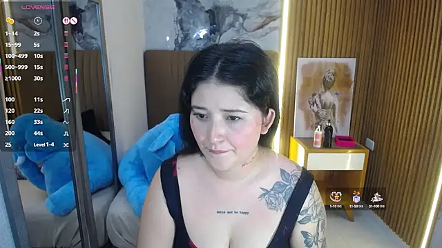 BIANCAROY1 online show from 10.15.25