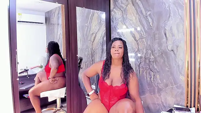 LauraSaenz01 online show from 11.08.25