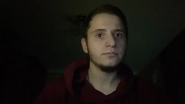 Snapshot of sweaticeboy chatting on 12.15.25 sweaticeboy online show from 12.15.25