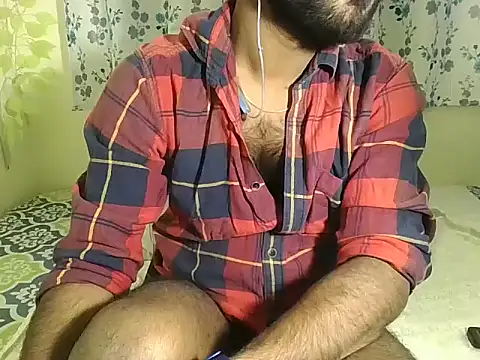 Snapshot of SHENOY3 chatting on 12.08.24 SHENOY3 online show from 12.08.24