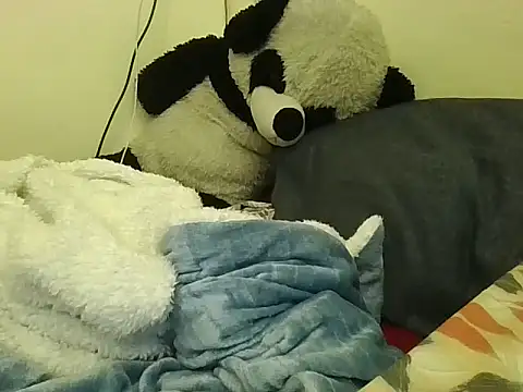 Snapshot of SHENOY3 chatting on 01.02.25 SHENOY3 online show from 01.02.25