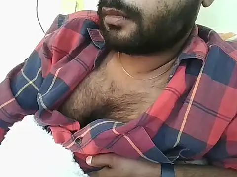 Snapshot of SHENOY3 chatting on 02.13.25 SHENOY3 online show from 02.13.25