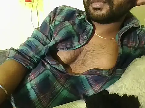 Snapshot of SHENOY3 chatting on 03.18.25 SHENOY3 online show from 03.18.25