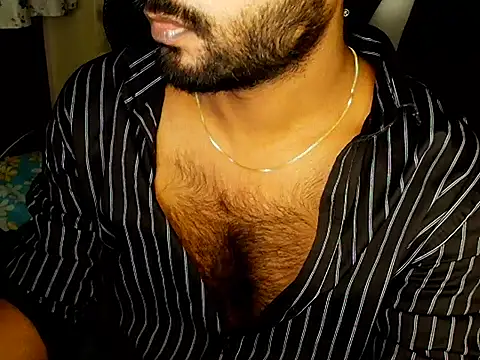 Snapshot of SHENOY3 chatting on 10.05.25 SHENOY3 online show from 10.05.25