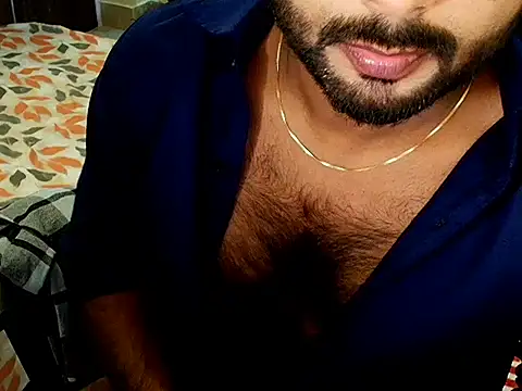 Snapshot of SHENOY3 chatting on 10.10.25 SHENOY3 online show from 10.10.25