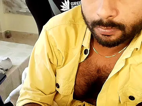 Snapshot of SHENOY3 chatting on 10.16.25 SHENOY3 online show from 10.16.25