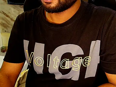 Snapshot of SHENOY3 chatting on 10.16.25 SHENOY3 online show from 10.16.25