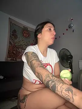 kiaraglam2 online show from 11.08.25