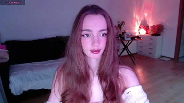 Snapshot of Weeissy chatting on 12.09.24 Weeissy online show from 12.09.24