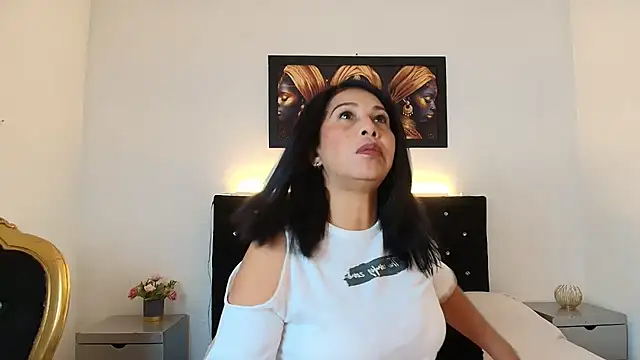 Shanon mature online show from 06.12.26