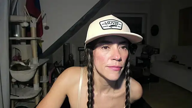 Snapshot of tinny_williams chatting on 09.12.25 tinny williams online show from 09.12.25