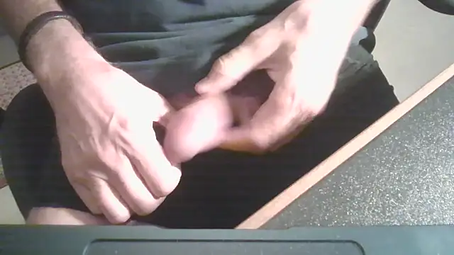 Snapshot of Tallmature6 chatting on 09.16.25 Tallmature6 online show from 09.16.25