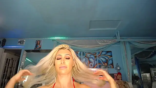 Snapshot of ADRIANNA_FOX chatting on 03.16.25 ADRIANNA FOX online show from 03.16.25