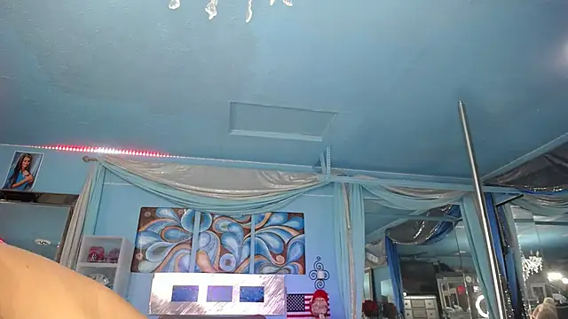 Snapshot of ADRIANNA_FOX chatting on 09.14.25 ADRIANNA FOX online show from 09.14.25