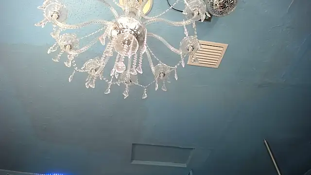 Snapshot of ADRIANNA_FOX chatting on 12.13.25 ADRIANNA FOX online show from 12.13.25