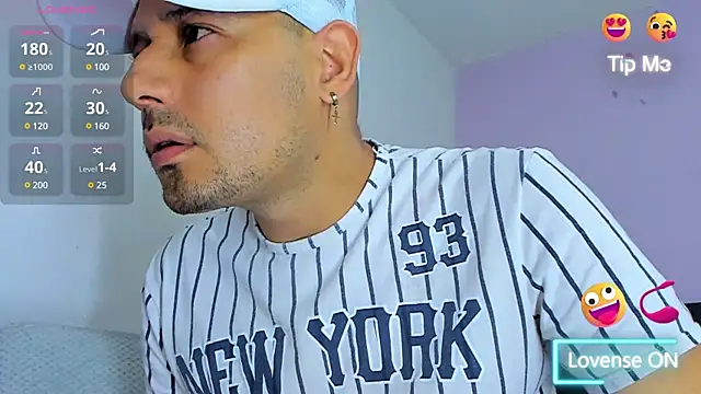 jhonyalzate2 online show from 12.23.24