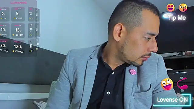 jhonyalzate2 online show from 01.24.25