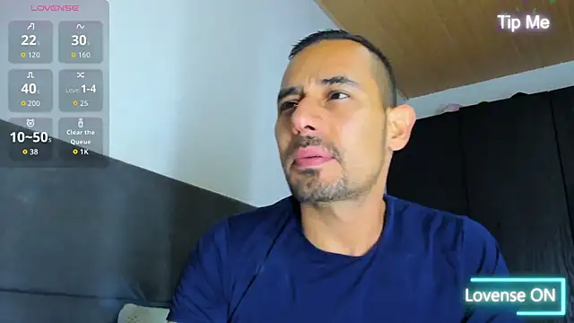 jhonyalzate2 online show from 10.14.25