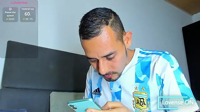 jhonyalzate2 online show from 12.16.25