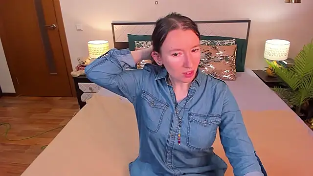 Snapshot of CatherineWalls chatting on 05.19.26 CatherineWalls online show from 05.19.26