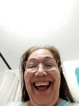 Vicky Rosse online show from 10.24.25