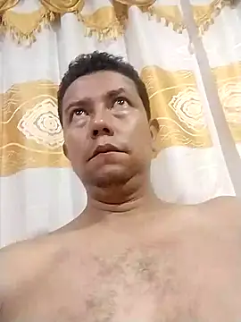 Snapshot of Lachuchaenlacara1988 chatting on 01.28.25 Lachuchaenlacara1988 online show from 01.28.25