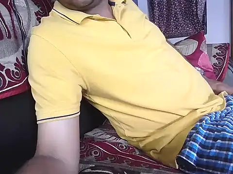 Snapshot of aakash_ModelBrown chatting on 10.23.25 aakash ModelBrown online show from 10.23.25