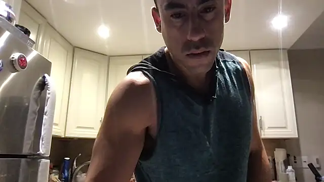 BigGuyMuscle online show from 12.22.25