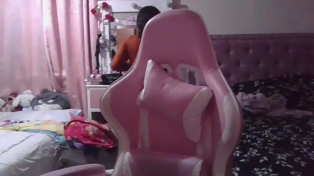 annarose19 online show from 12.14.24