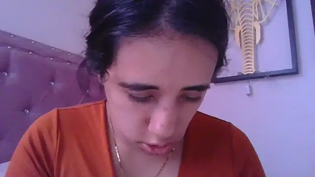 annarose19 online show from 12.14.24