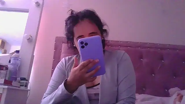 annarose19 online show from 12.17.24