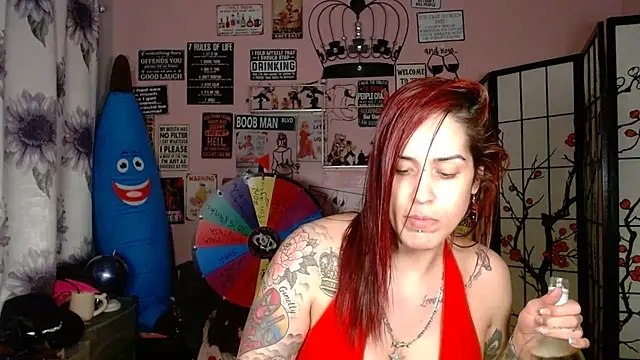 Snapshot of latinacubana chatting on 02.01.26 latinacubana online show from 02.01.26