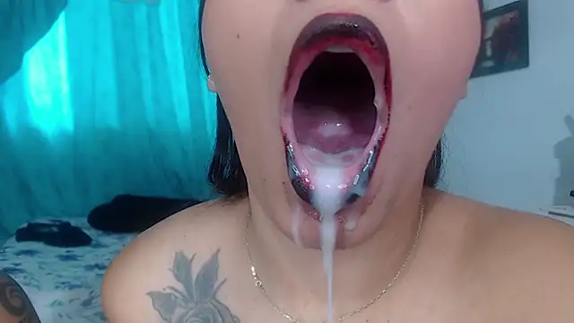 Sharlottee online show from 02.08.25