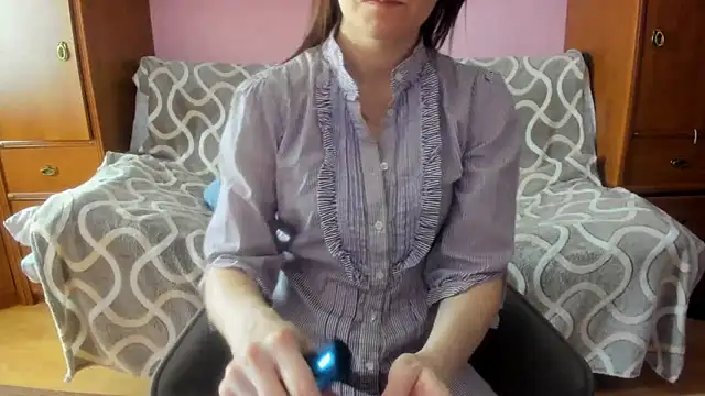 Snapshot of HolmesAriana chatting on 01.19.25 HolmesAriana online show from 01.19.25